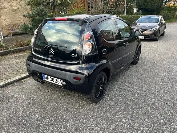 Citroen C1 2011 photo 3
