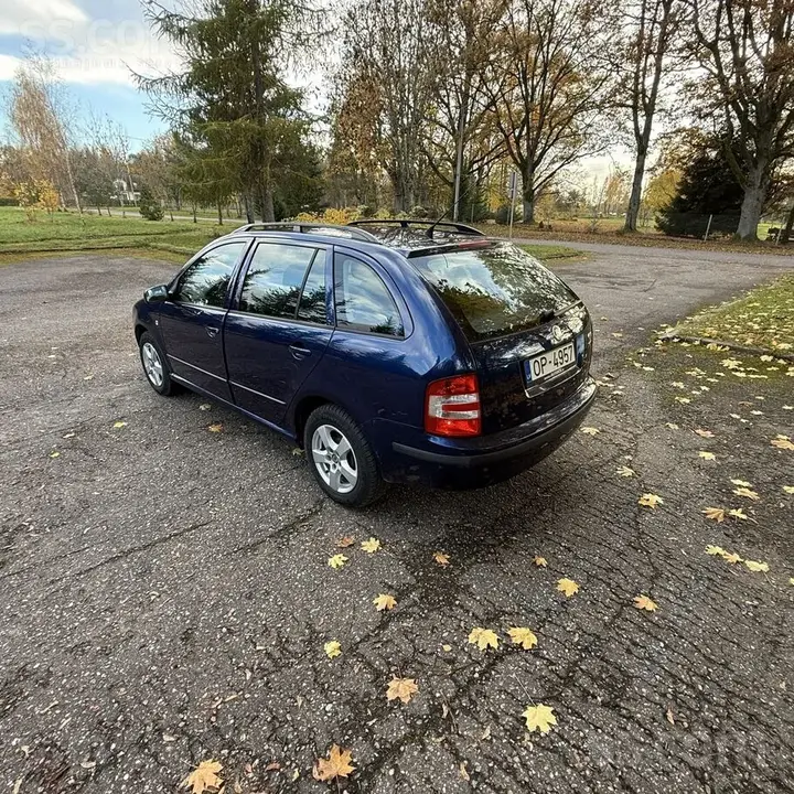 Skoda Fabia 2006 photo 2