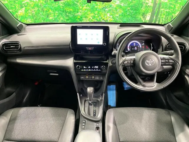 Toyota Yaris Cross Hybrid Z 2025 photo 2