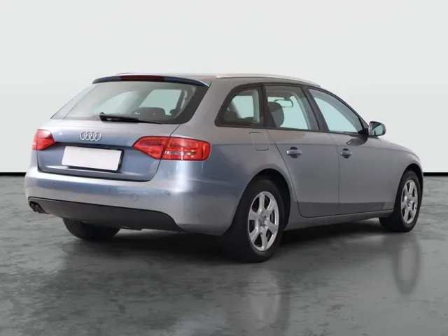 Audi A4 Avant 2011 photo 4