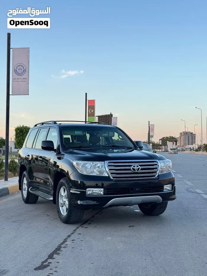 Toyota Land Cruiser 2010 photo 2