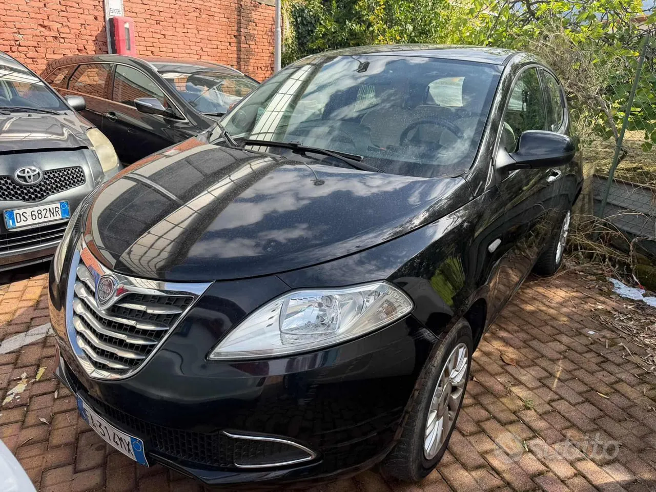 Lancia Ypsilon 2012 photo 2