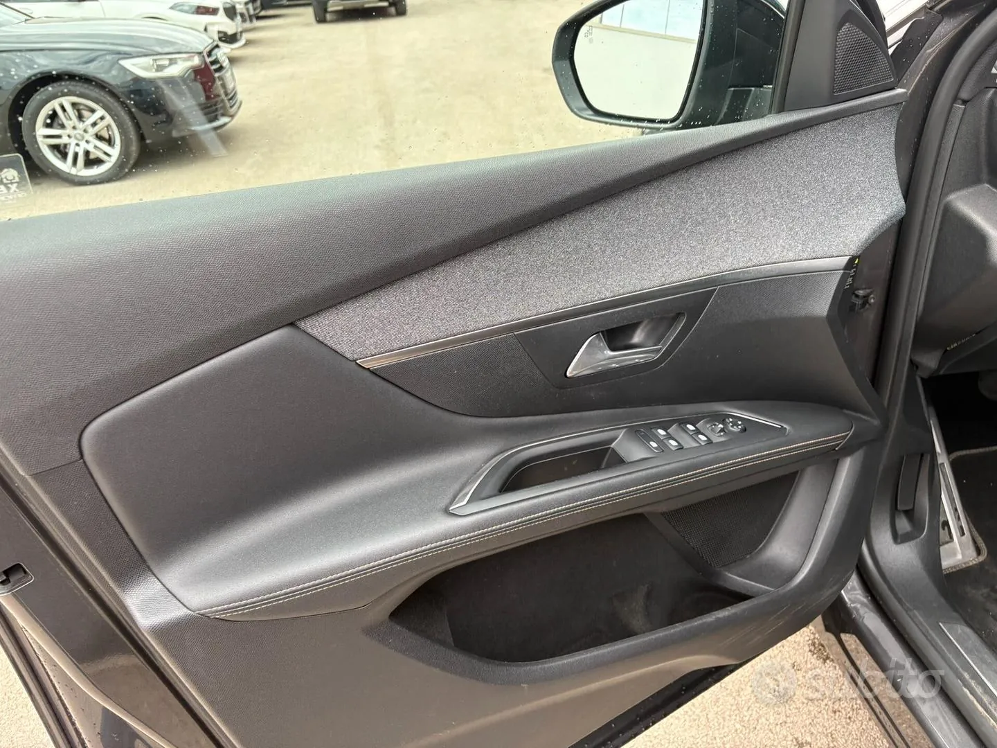 Peugeot 3008 2019 photo 3