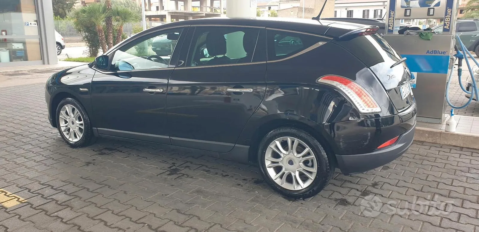 Lancia Delta 2011 photo 2
