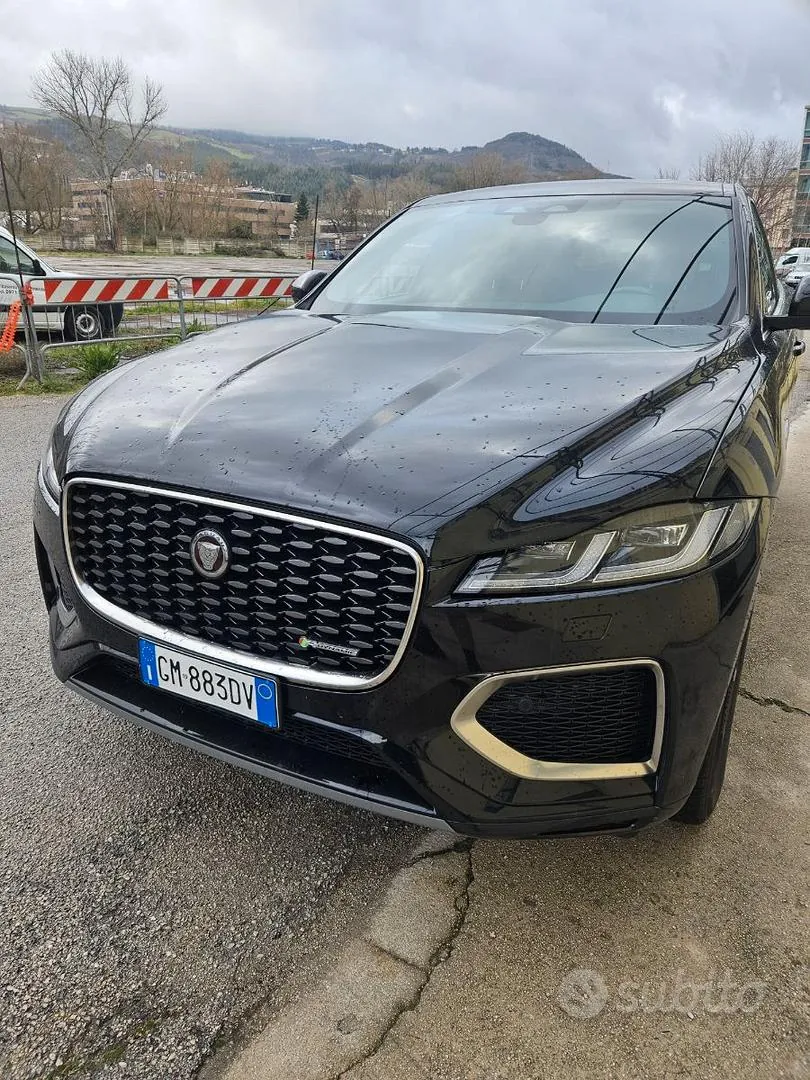 Jaguar F-Pace