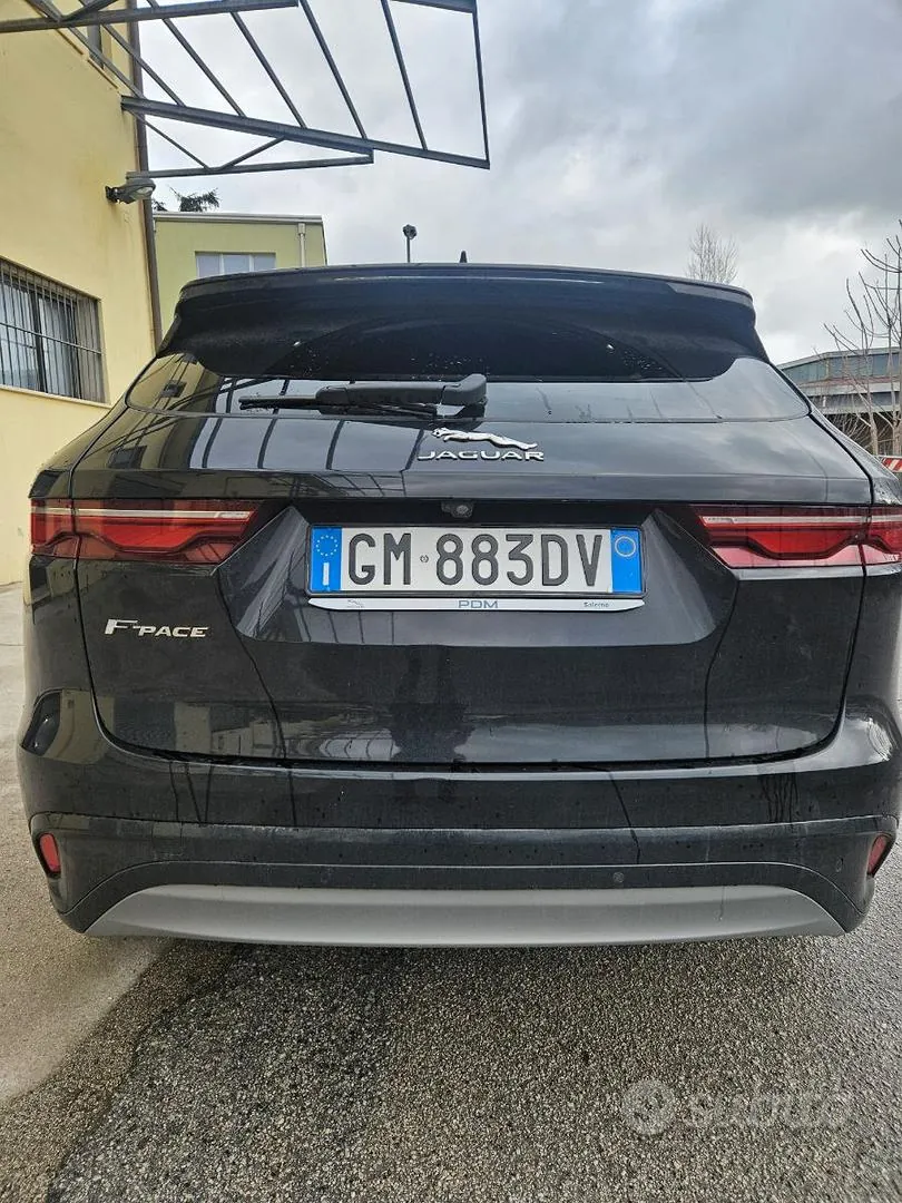 Jaguar F-Pace 2023 photo 3