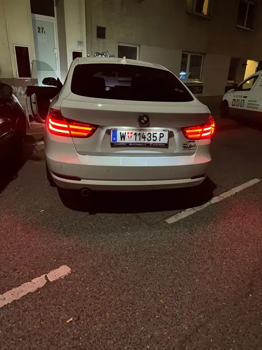 BMW 3 Series 2014 photo 2