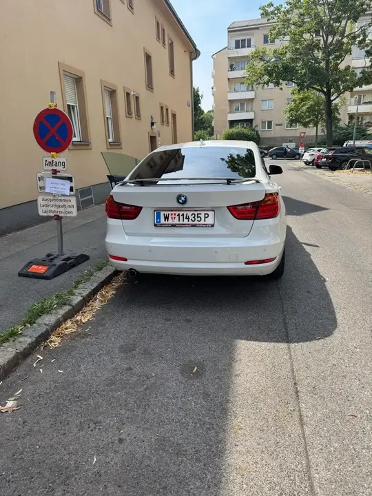 BMW 3 Series 2014 photo 3