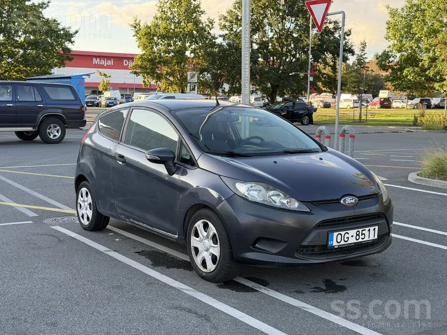 Ford Fiesta 2012 photo 3
