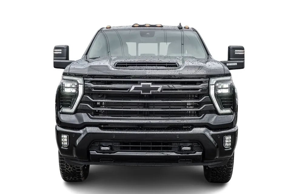 Chevrolet Silverado 3500Hd 2026 photo 2