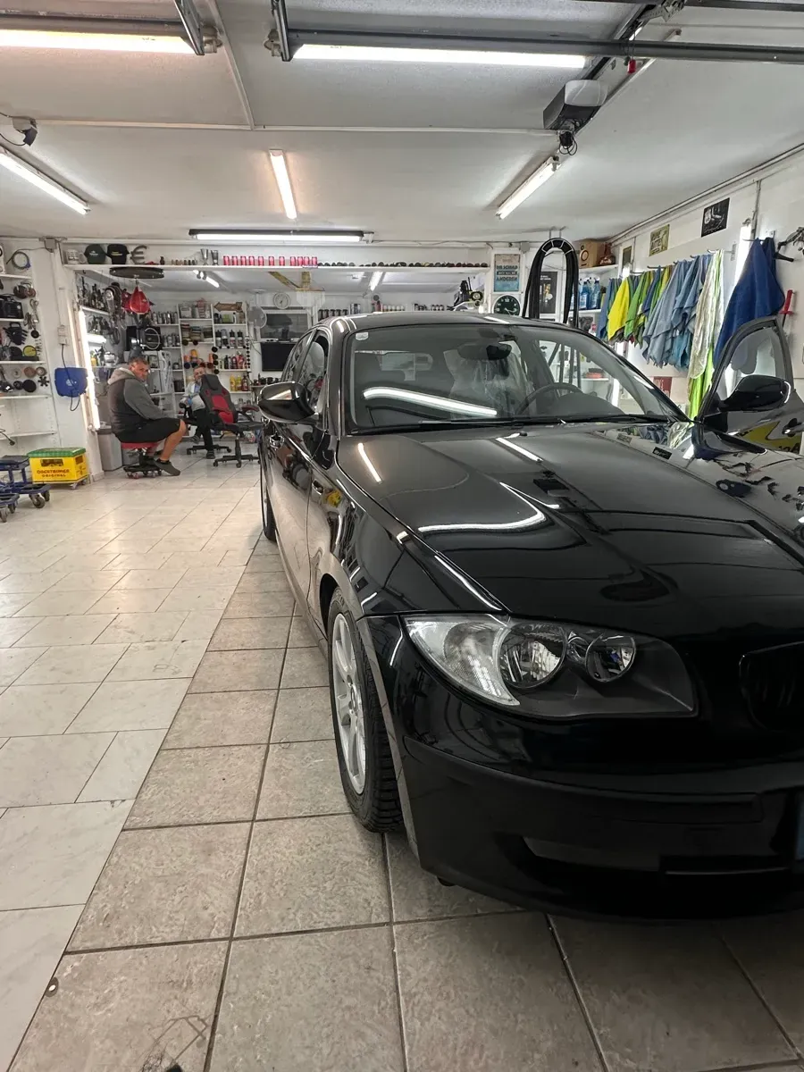 BMW 1 Series 2012 photo 2