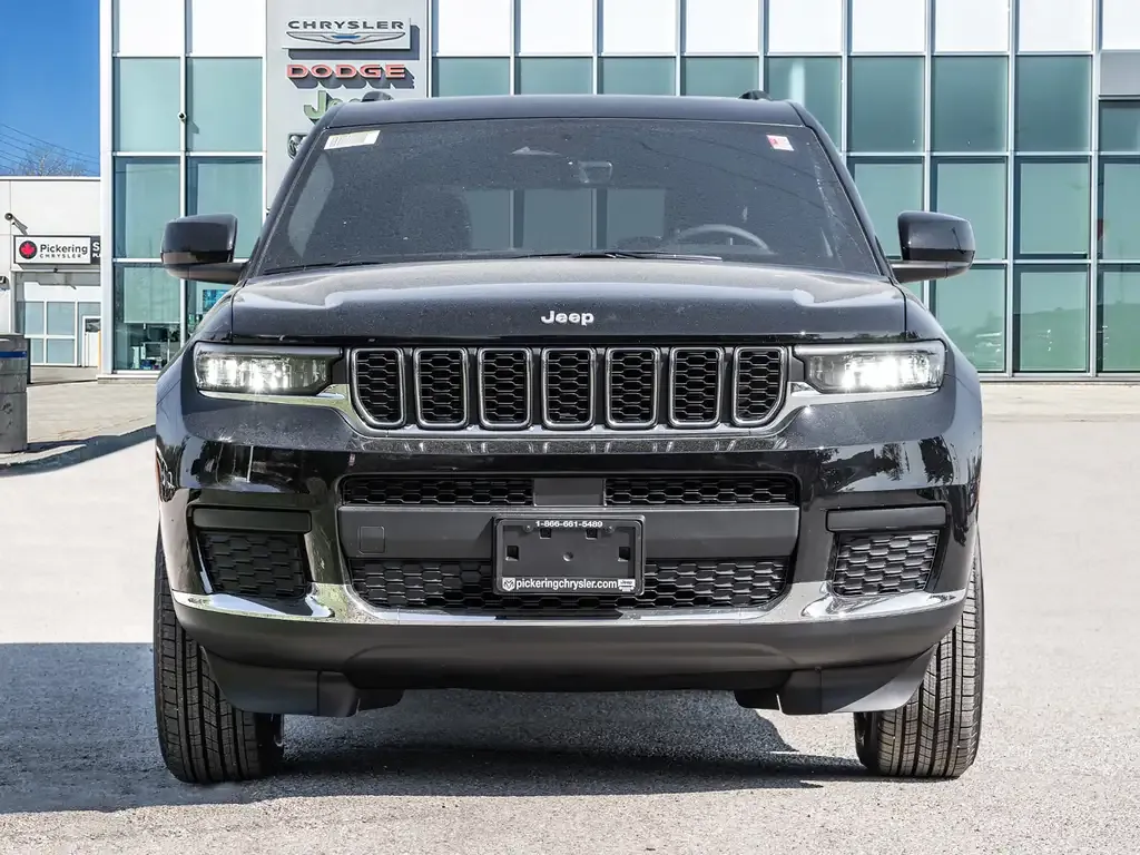 Jeep Grand Cherokee 2026 photo 2