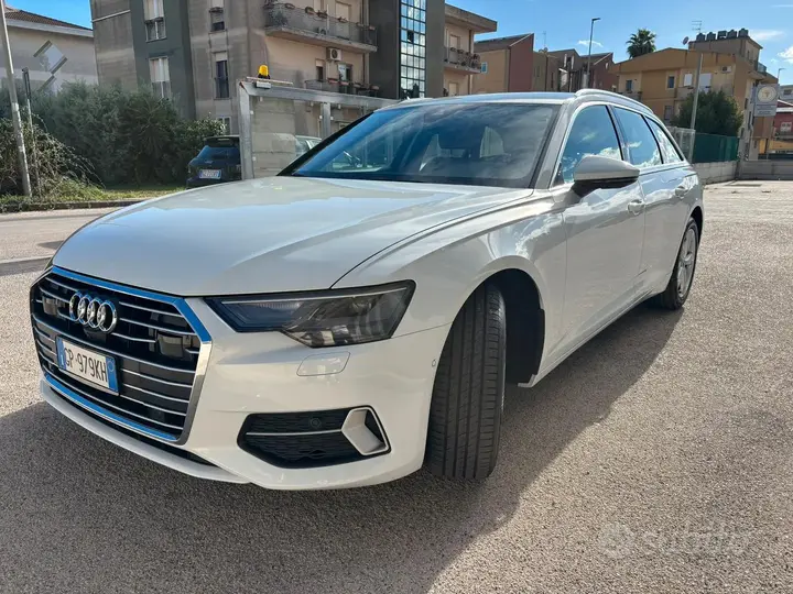 Audi A6 2022 photo 2