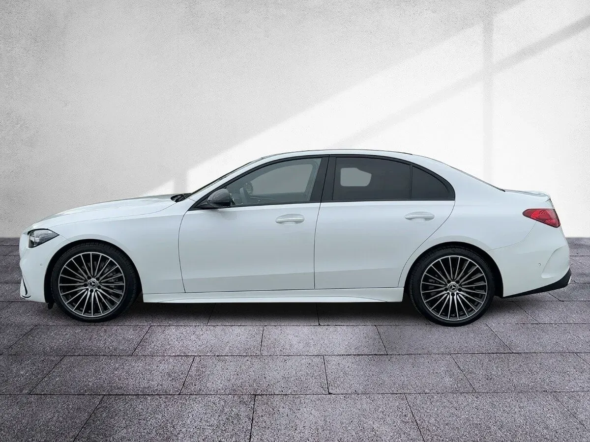 Mercedes-Benz C-Class 2025 photo 3