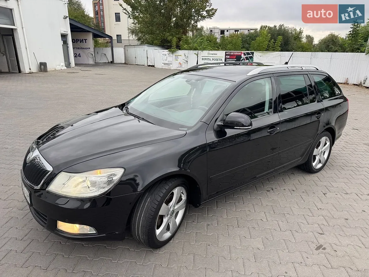 Skoda Octavia 2009 photo 2