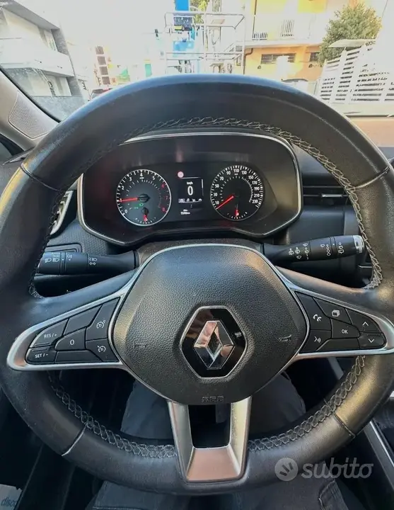 Renault Clio 2020 photo 2