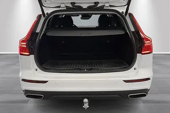 Volvo V60 Cross Country 2022 photo 5