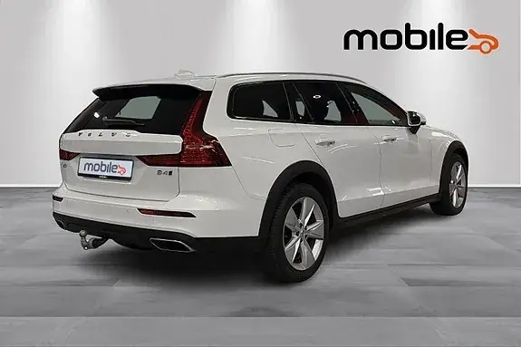 Volvo V60 Cross Country 2022 photo 3
