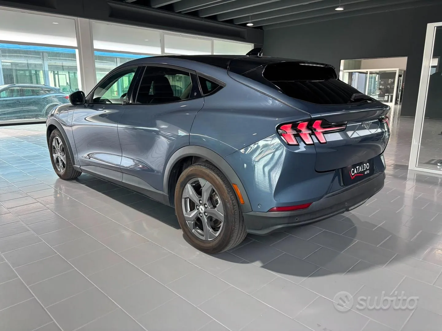 Ford Mustang Mach-E 2021 photo 3