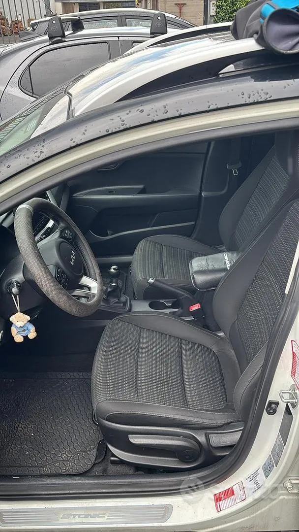 Kia Stonic 2022 photo 4