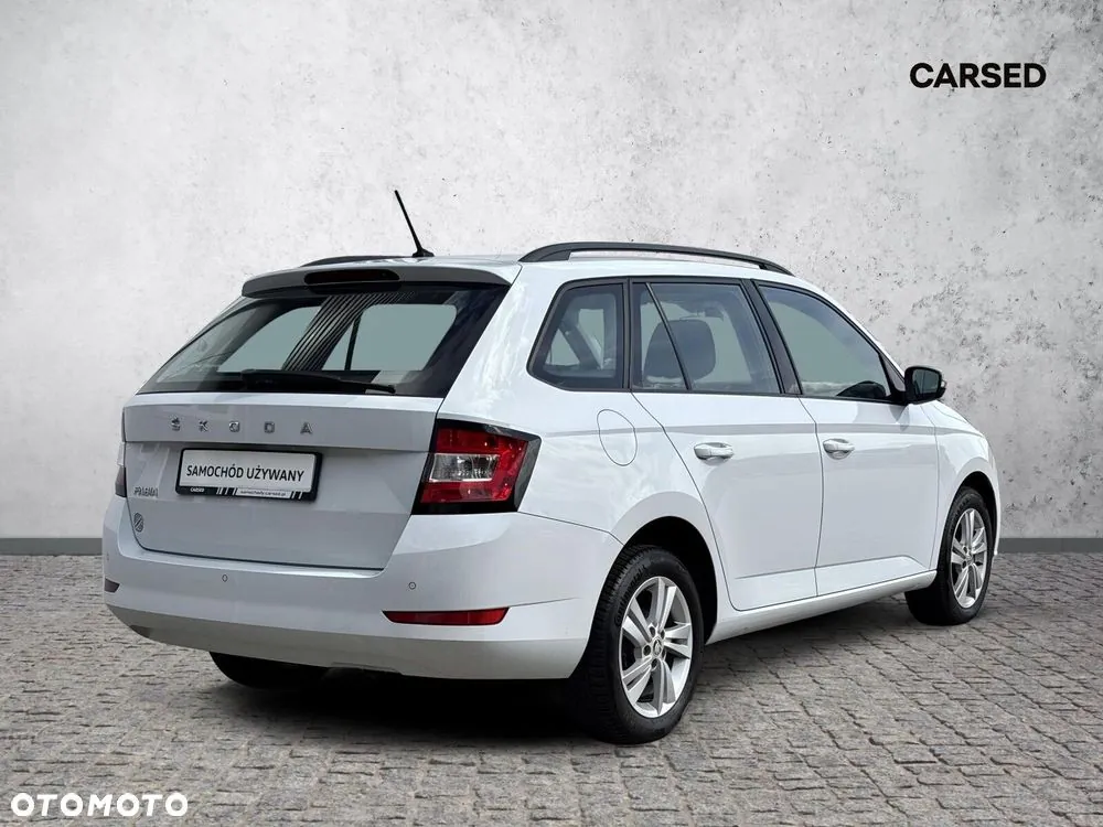 Skoda Fabia 2022 photo 2