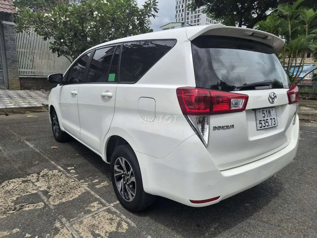 Toyota Innova 2022 photo 4