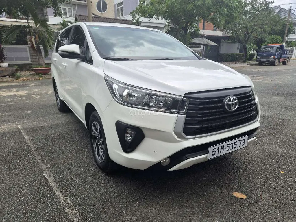 Toyota Innova 2022 photo 3