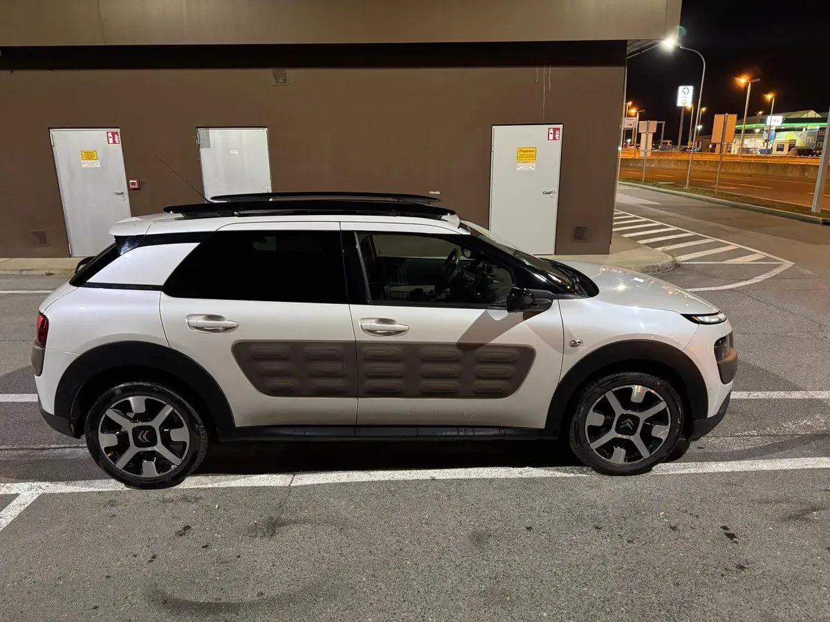 Citroen C4 Cactus 2014 photo 2