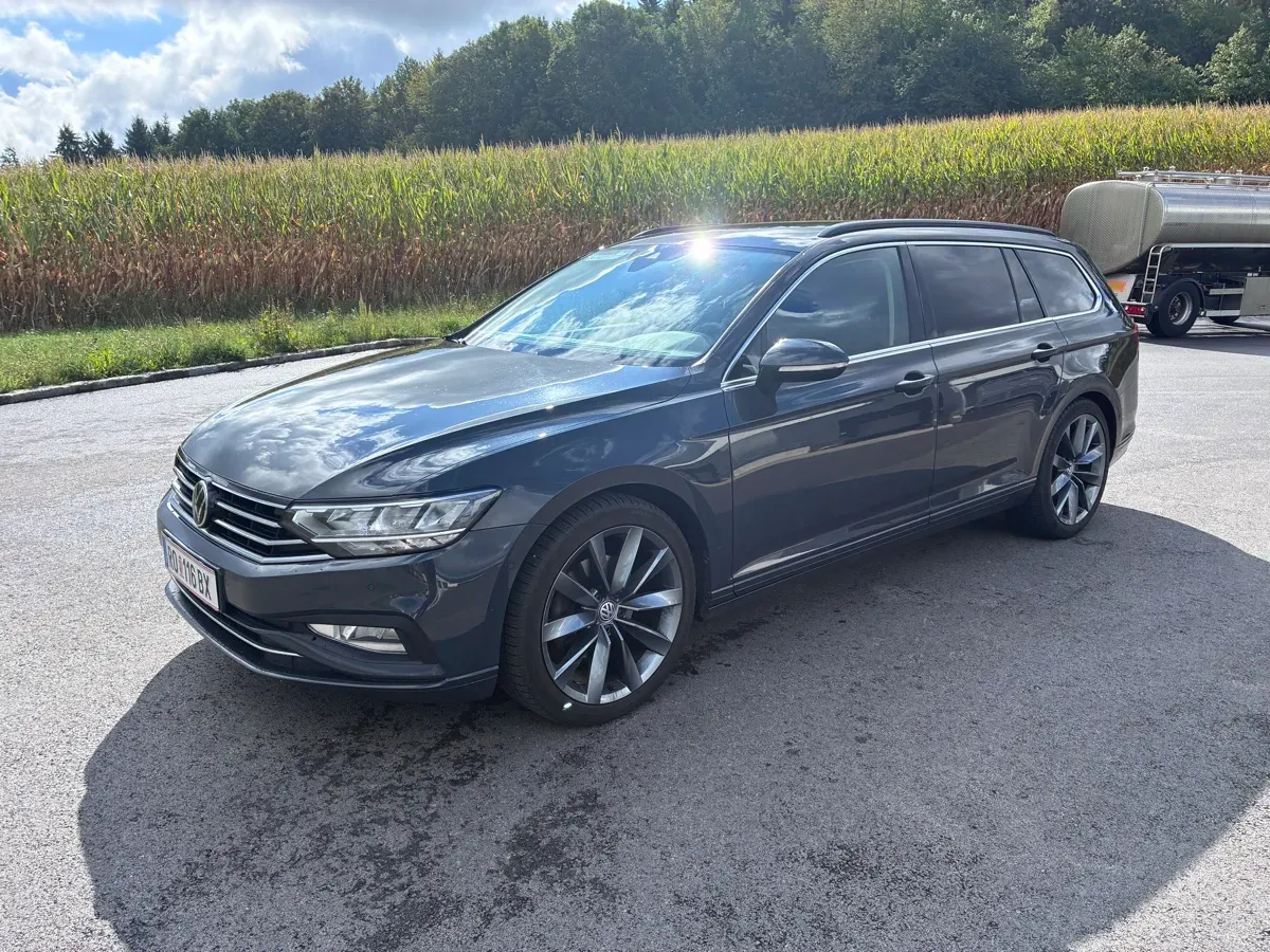 Volkswagen Passat 2021 photo 2