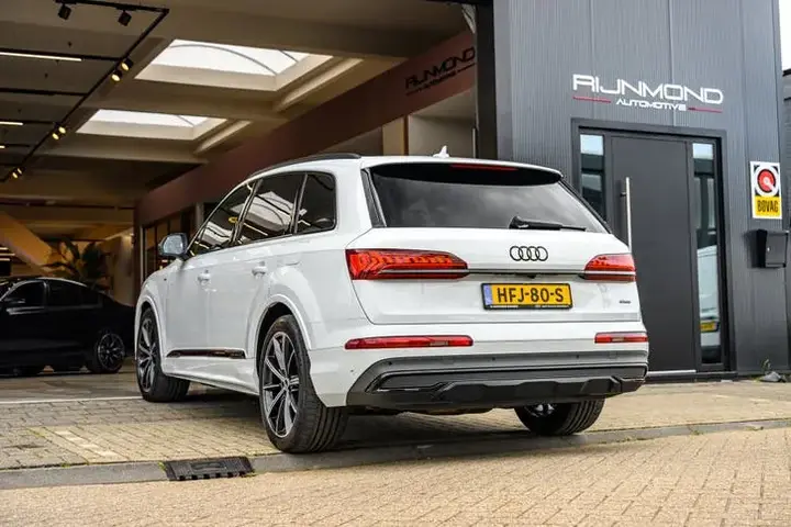 Audi Q7 2021 photo 3