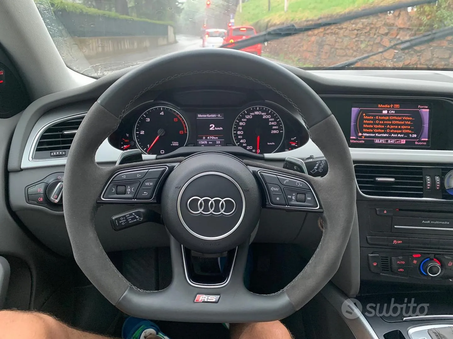 Audi A4 2011 photo 2