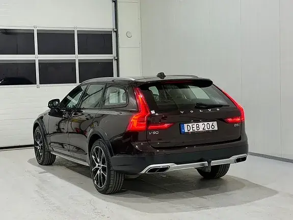 Volvo V90 Cross Country 2017 photo 2