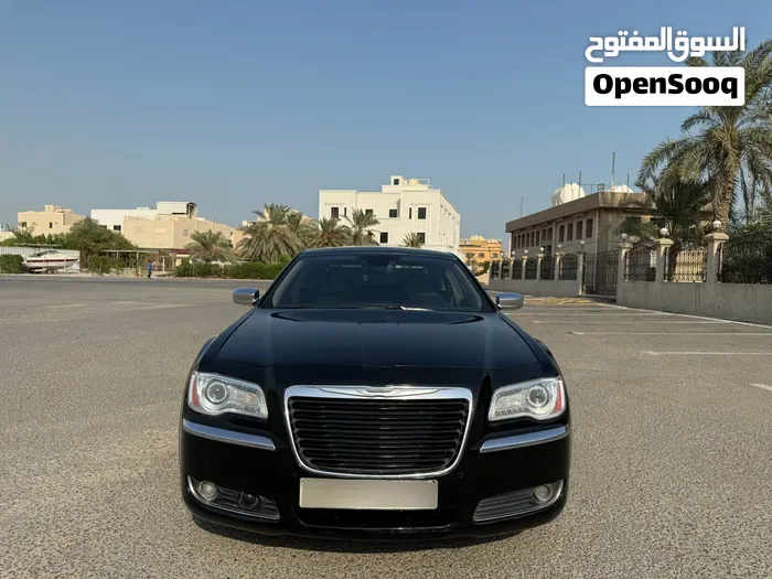 Chrysler 300 2012 photo 3
