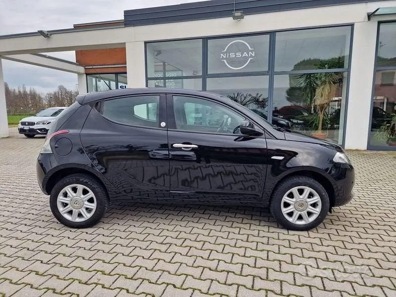 Lancia Ypsilon 2014 photo 4