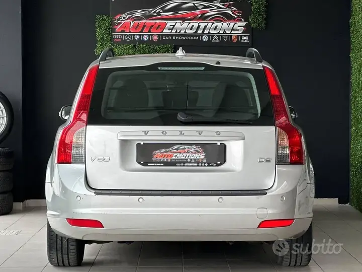Volvo V50 2010 photo 5