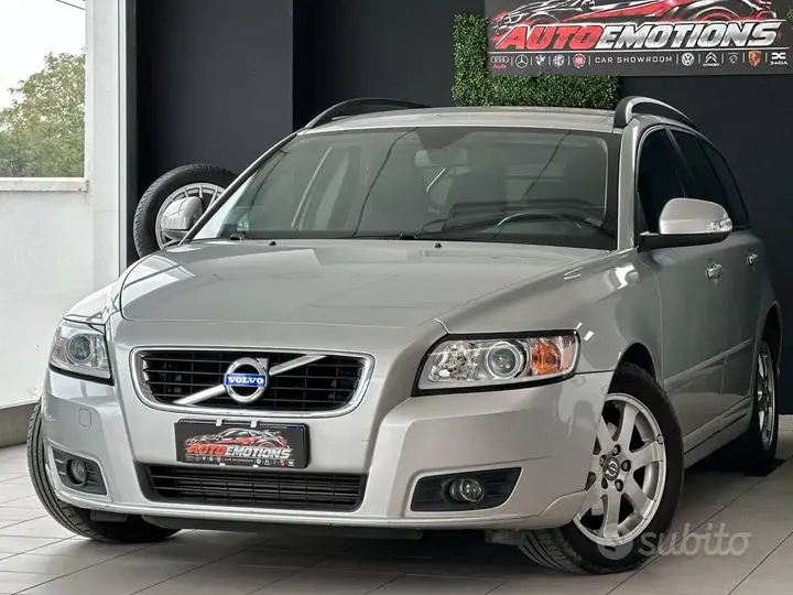 Volvo V50 2010 photo 3