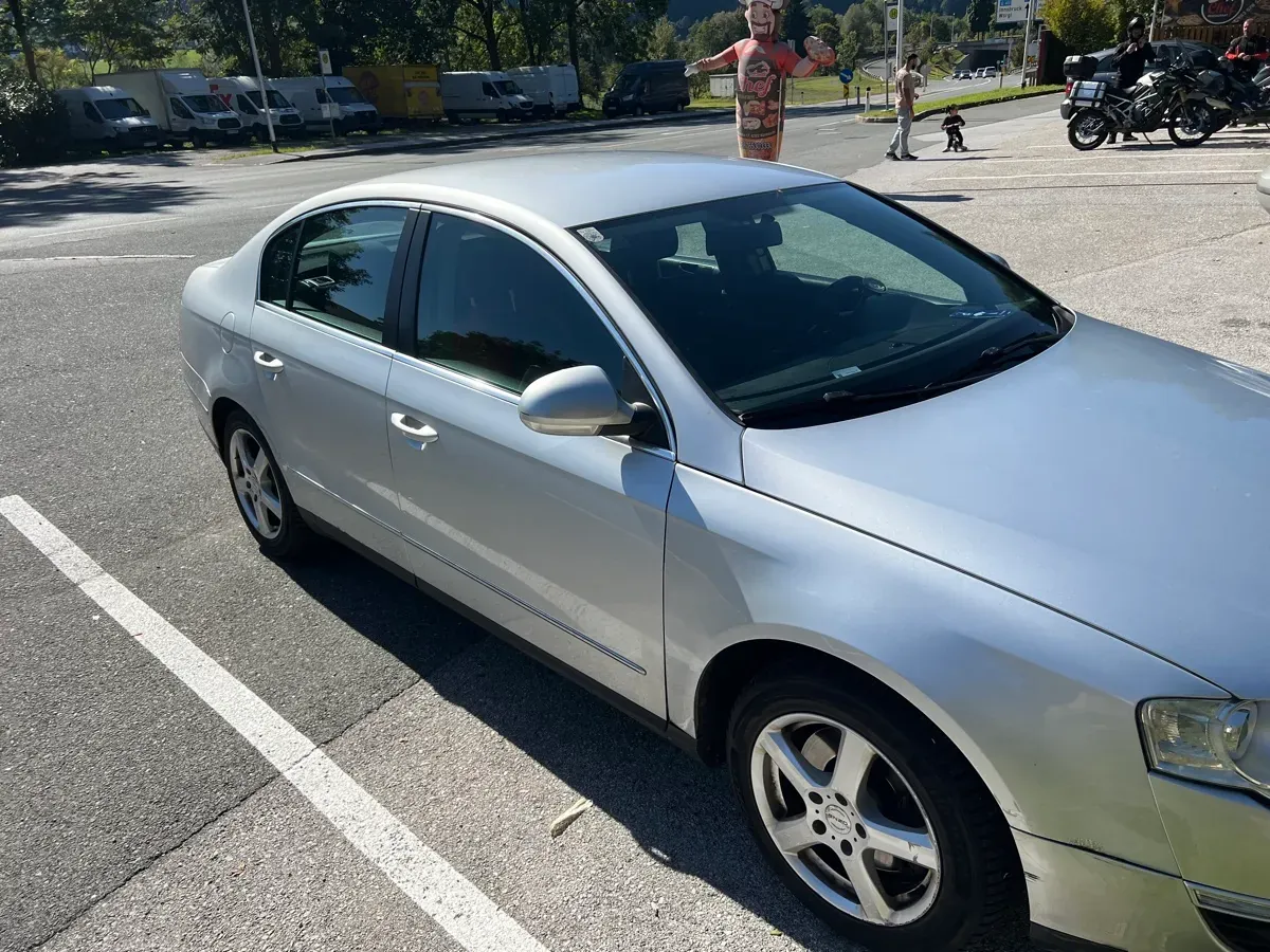 Volkswagen Passat 2005 photo 2