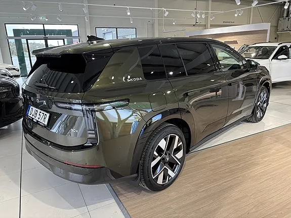 Skoda Enyaq 2027 photo 2