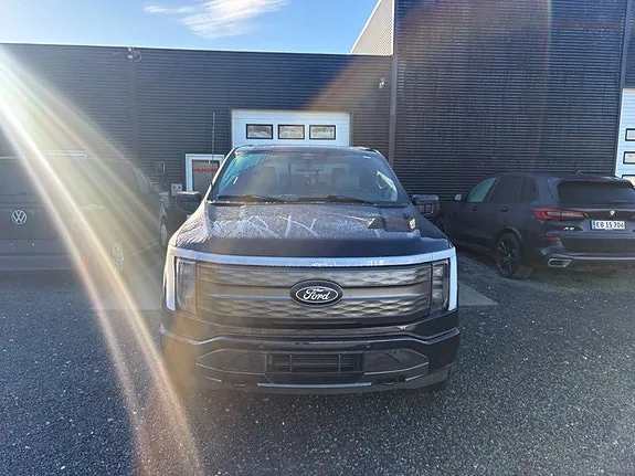 Ford F-150 2025 photo 2