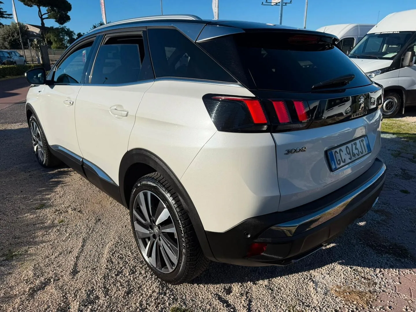 Peugeot 3008 2020 photo 4