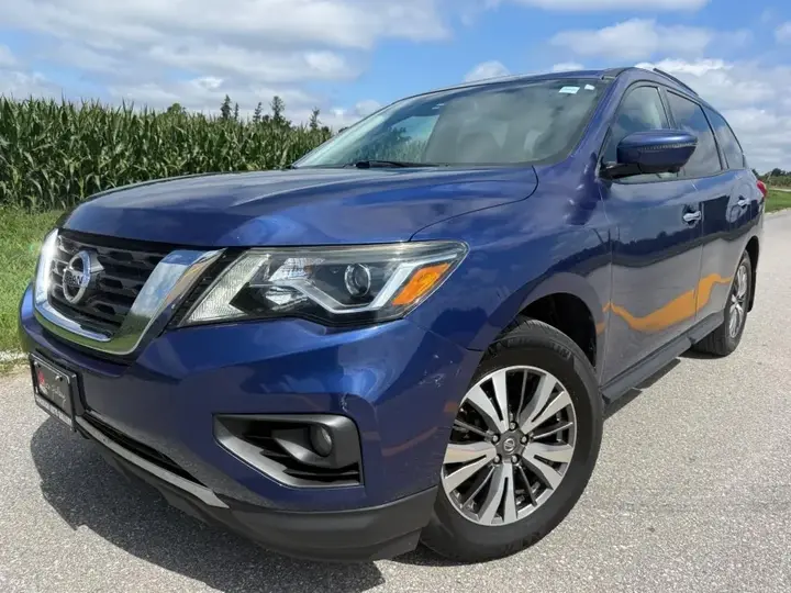 Nissan Pathfinder 2017 photo 2