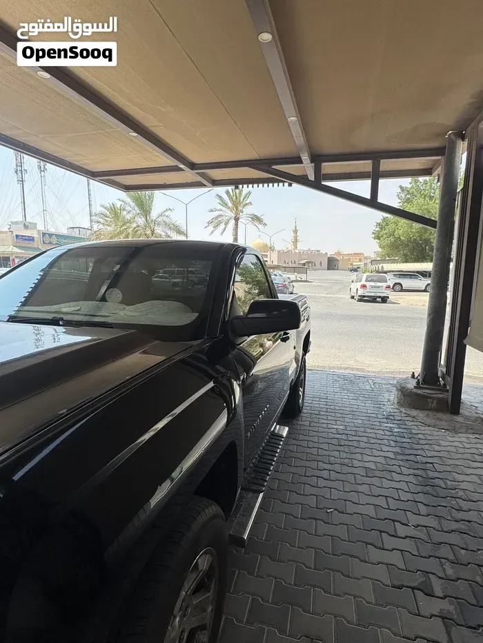 Chevrolet Silverado 2018 photo 2