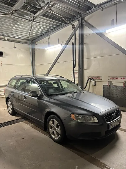 Volvo V70 2008 photo 2