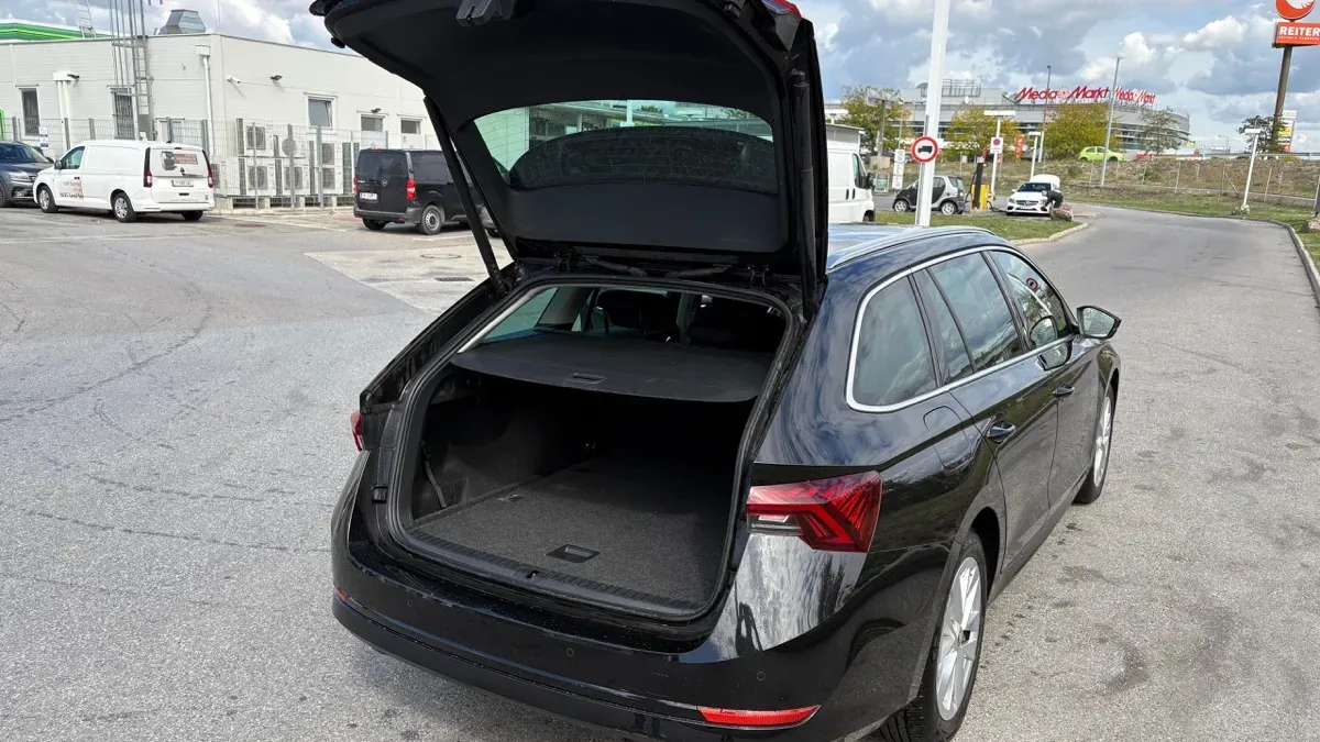 Skoda Octavia 2023 photo 3