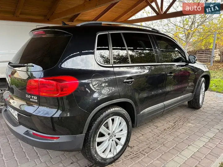 Volkswagen Tiguan 2012 photo 2