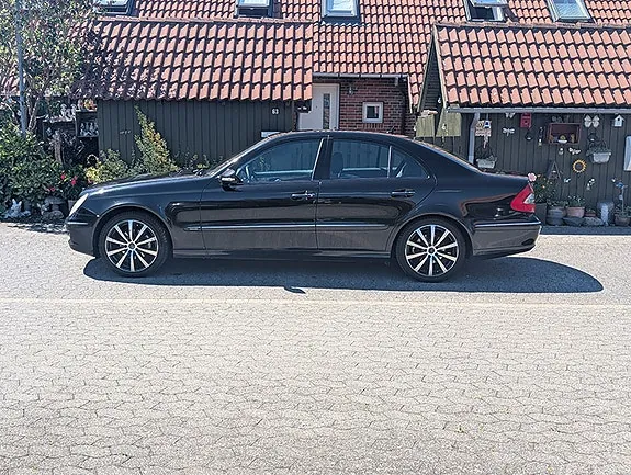 Mercedes-Benz E280 2006 photo 3