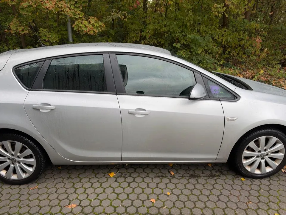 Opel Astra J