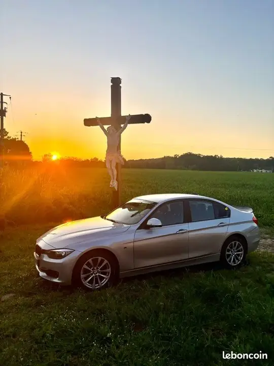 BMW 320I