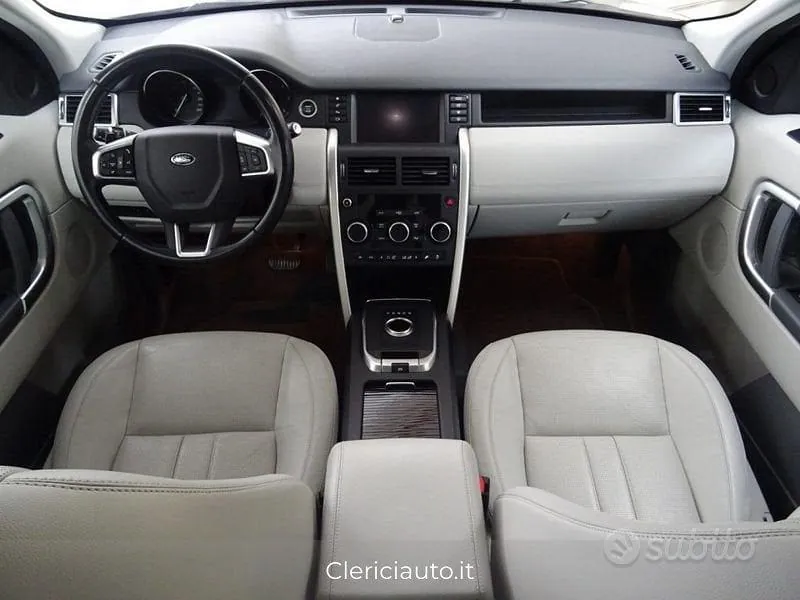 Land Rover Discovery Sport 2016 photo 4