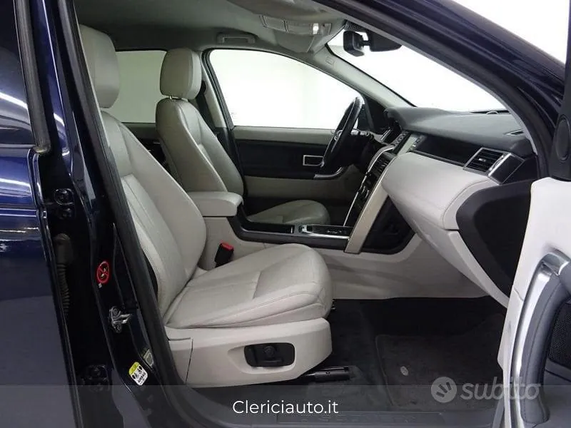 Land Rover Discovery Sport 2016 photo 3